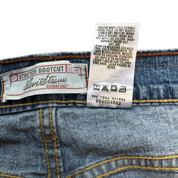 Levi Strauss Jeans Bootcut Spandex Stretch Light Blue Denim Womens 16 Short - Picture 4 of 11